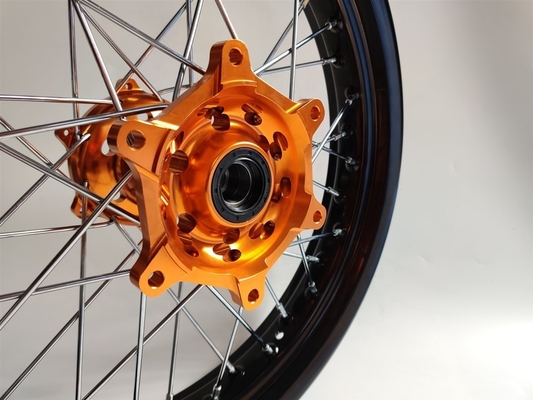 2.50-17 und 3,00x17 Zoll Motorradlegierung Spoken Räder für SX250 Customized Design