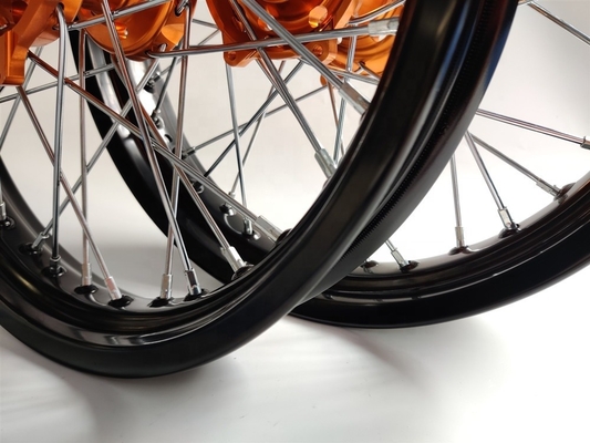 2.50-17 und 3,00x17 Zoll Motorradlegierung Spoken Räder für SX250 Customized Design